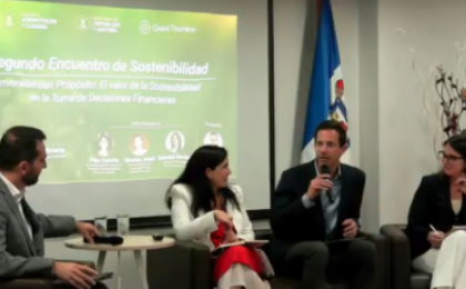 Encuentro de Sostenibiliad Panel Banco Santander Acafi Arauco CNN Chile